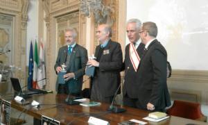 La città gigliata premia l'impegno culturale sulla storia della Toscana