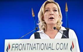 Marine Le Pen chiede il divieto per i simboli religiosi, meno quelli cattolici