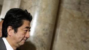 Il primo ministro Shinzo Abe ha detto che la situazione del giornalista catturato dall'Isis è difficilissima