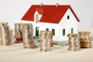 Ancora una tassa sulla casa, attenti a vendere: lo Stato si trattiene gli interessi per un mese