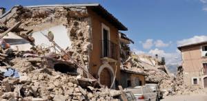 Violento terremoto, il Centro Italia in ginocchio.