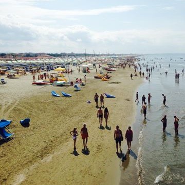 Versilia e crisi: quando anche la storica Bussola chiude