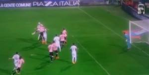 All'Inter negano un goal regolarissimo e deve accontentarsi del pari a Palermo. Napoli crisi battuta dall'Udinese