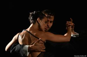 Da Buenos Aires a Marina di Pietrasanta l'abbraccio passionale del Tango