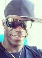 Balotelli invece di twittare delle apprezzate scuse ci fa capire che ci sta facendo un onore a essere italiano