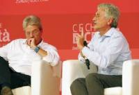 D'Alema alla Festa dell'Unità di Milano. «Persi due milioni di elettori per strada»